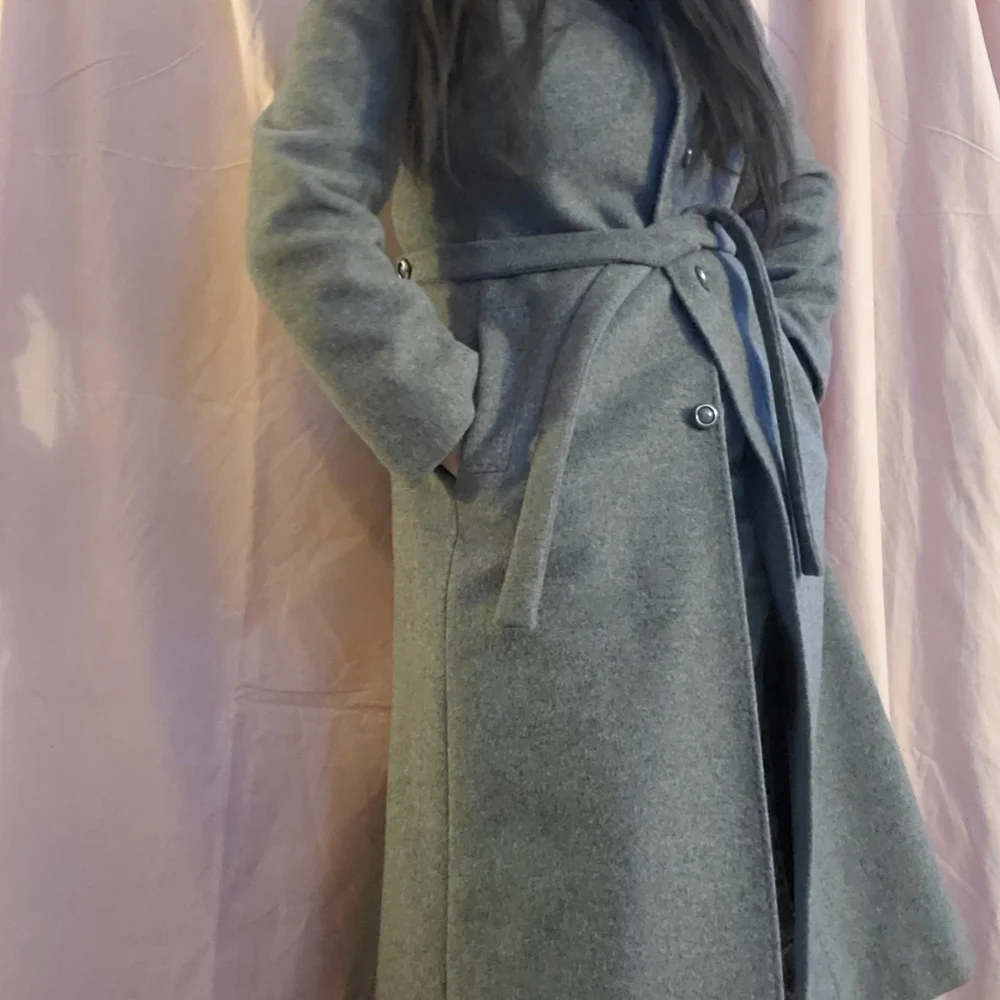 Classy Vintage Gray Wool Coat - Picture 6 of 16